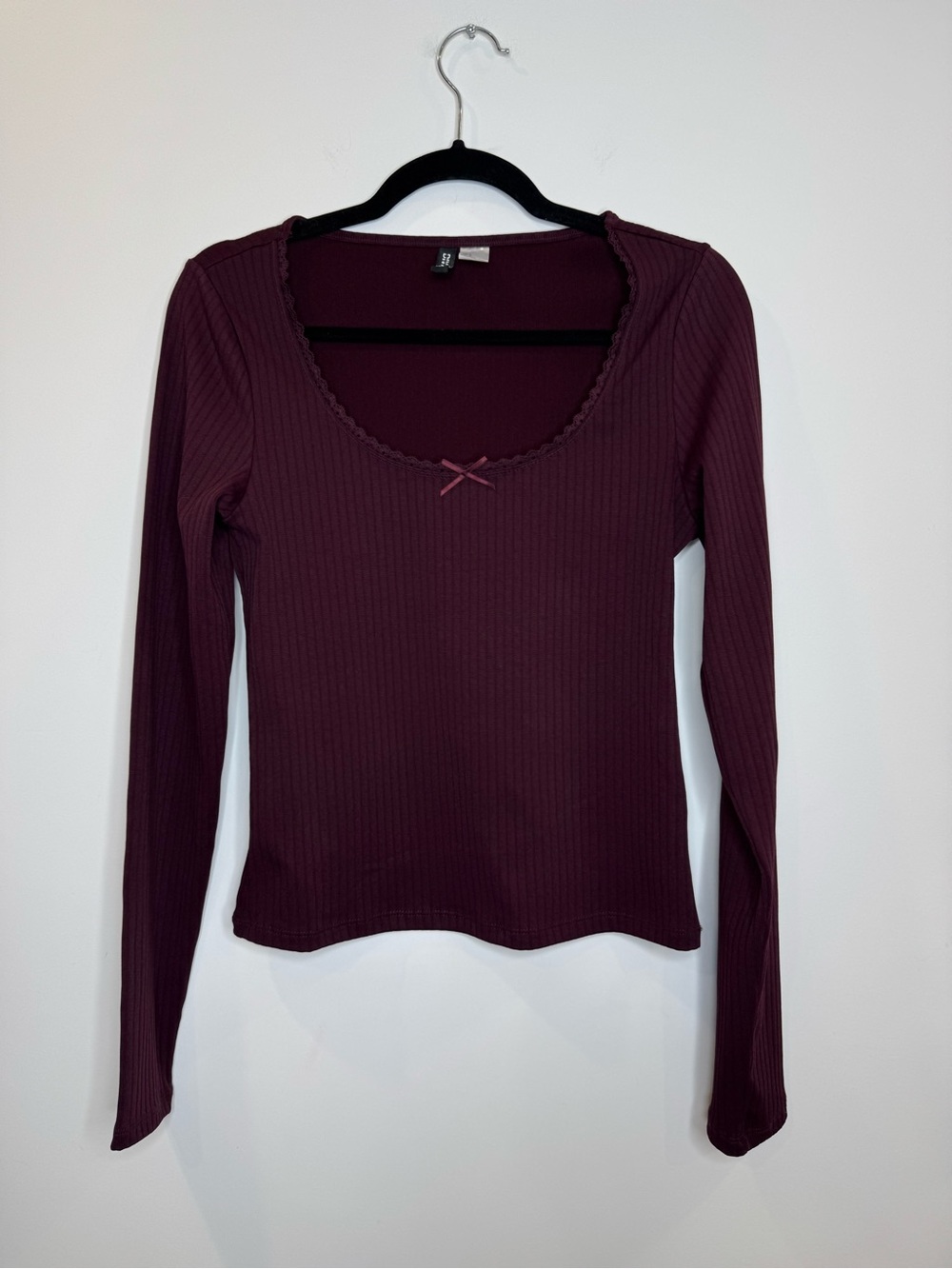 H&M bundle 2 pcs Burgundy white Ribbed Scoop Neck Long Sleeve Top sz large